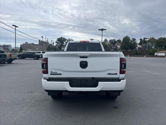 2023 Ram 3500 Big Horn Crew Cab 4x4 8 Box