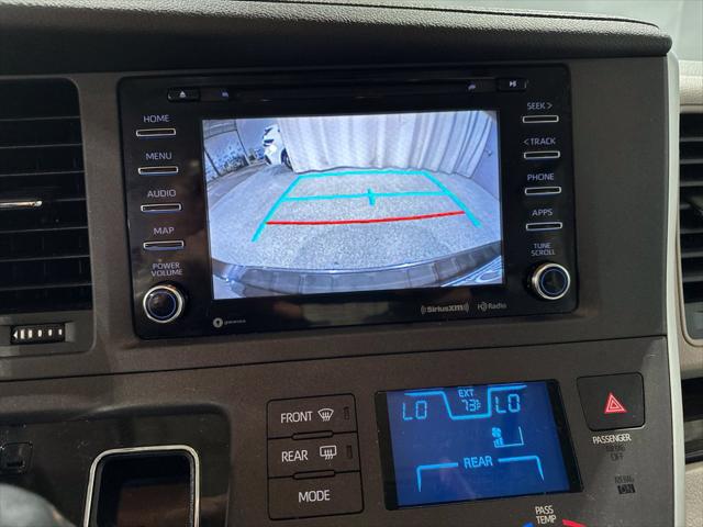 2020 Toyota Sienna XLE