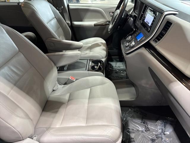 2020 Toyota Sienna XLE