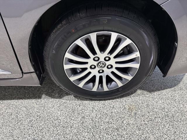 2020 Toyota Sienna XLE