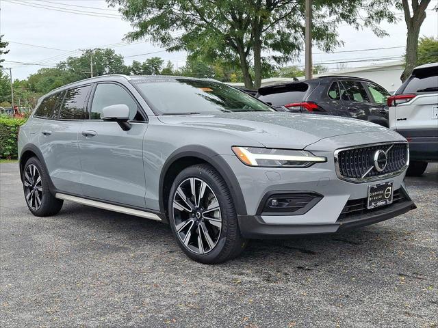 2025 Volvo V60 Cross Country Ultra, B5 AWD Gas mild hybrid for sale in West Chester, PA