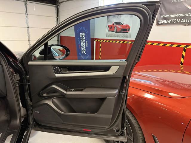 2024 Porsche Cayenne Coupe