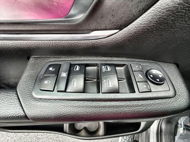 2019 Ram 1500 Big Horn/Lone Star Crew Cab 4x4 64 Box