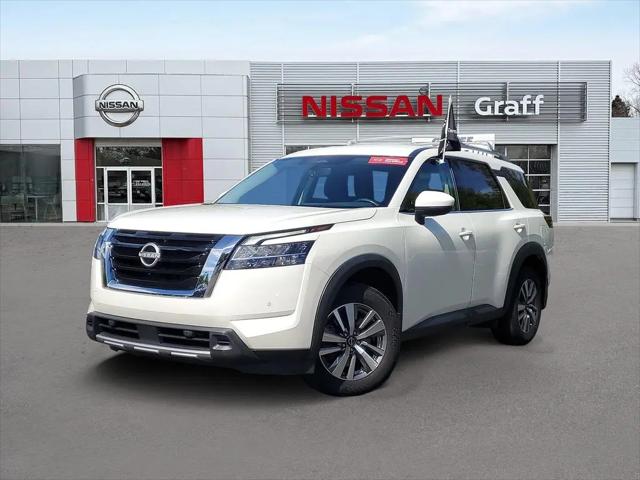 2023 Nissan Pathfinder SL 4WD for sale in Okemos, MI