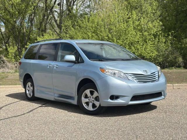 2015 Toyota Sienna LE 8 Passenger for sale in Farmington, MN