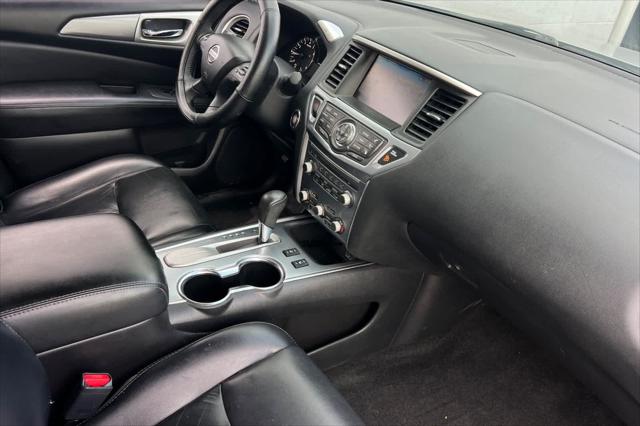 2018 Nissan Pathfinder SL