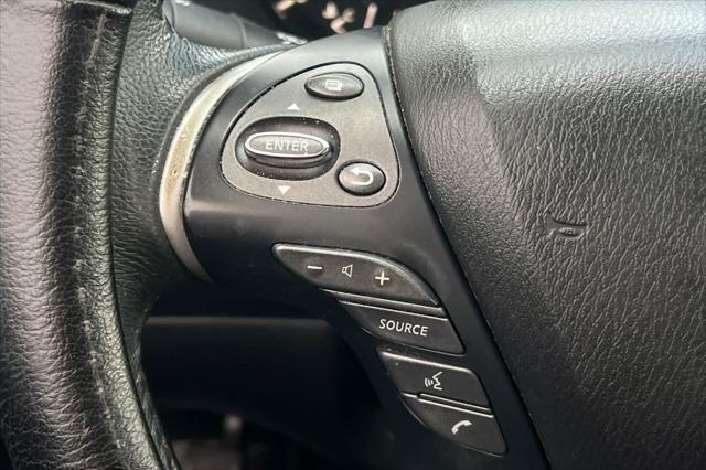 2018 Nissan Pathfinder SL