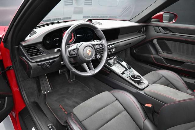 2024 Porsche 911 Carrera GTS Cabriolet