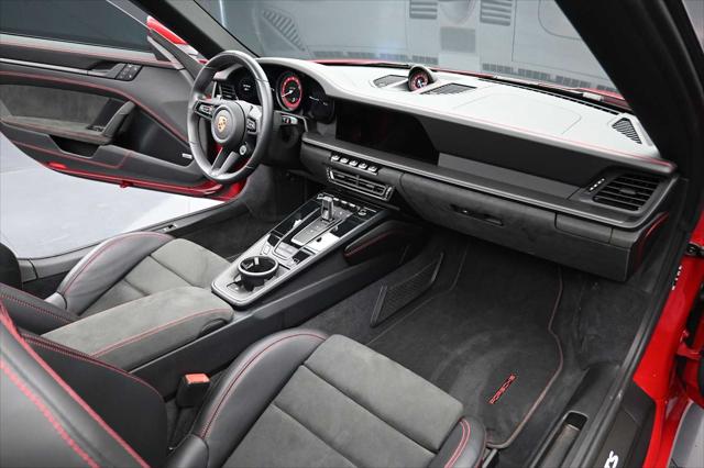 2024 Porsche 911 Carrera GTS Cabriolet