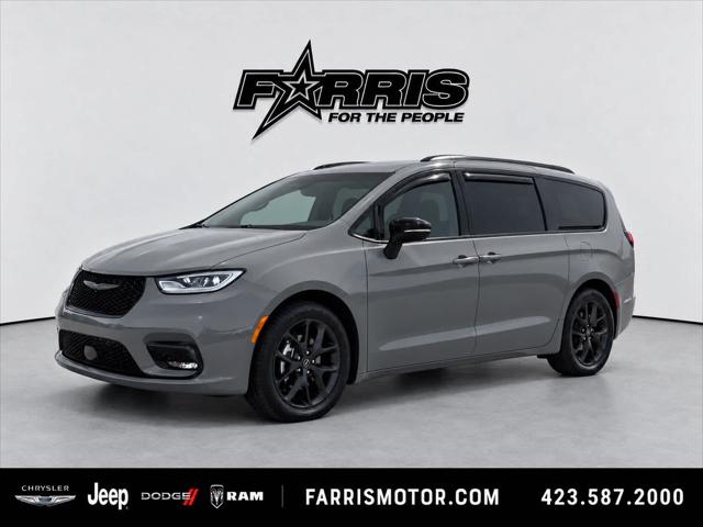 2023 Chrysler Pacifica Limited for sale in Jefferson City, TN