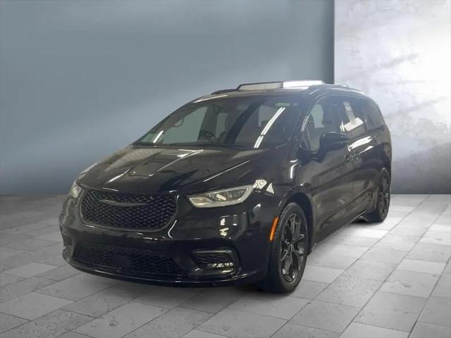 2025 Chrysler Pacifica Limited for sale in Worthing, SD
