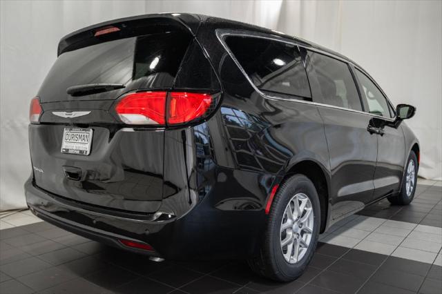 2027 Chrysler Pacifica LX