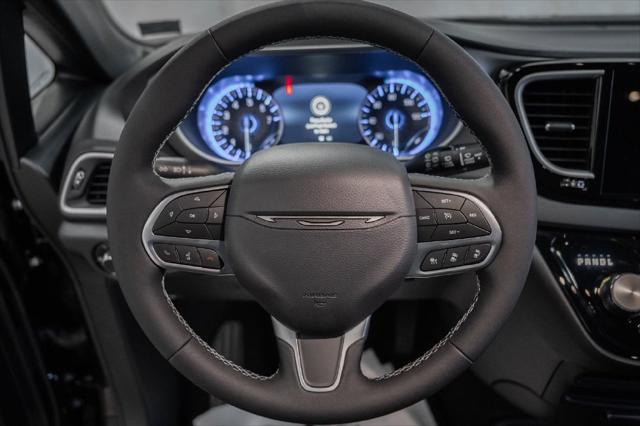 2027 Chrysler Pacifica LX