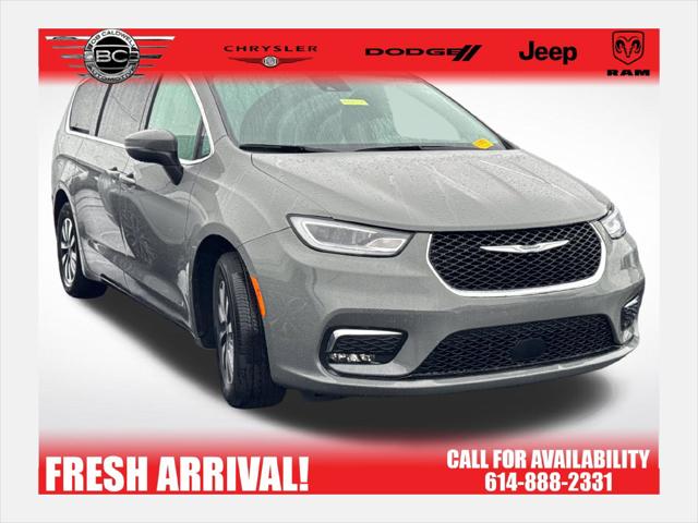 2023 Chrysler Pacifica Hybrid Touring L for sale in Columbus, OH