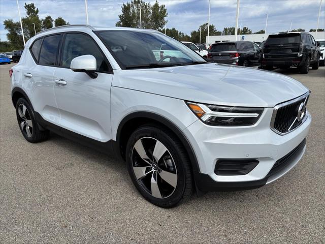 Used 2020 Volvo XC40 T5 Momentum For Sale in Jackson, MI