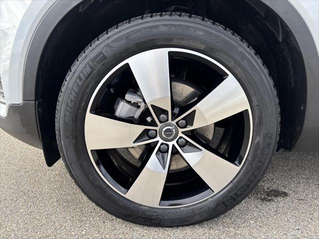 Used 2020 Volvo XC40 T5 Momentum For Sale in Jackson, MI