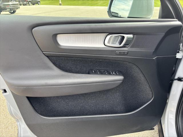 Used 2020 Volvo XC40 T5 Momentum For Sale in Jackson, MI