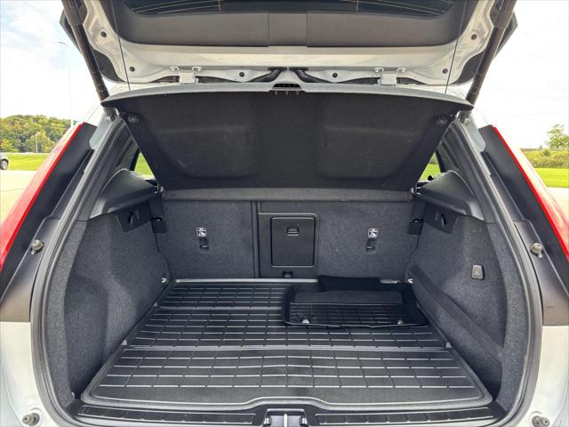 Used 2020 Volvo XC40 T5 Momentum For Sale in Jackson, MI