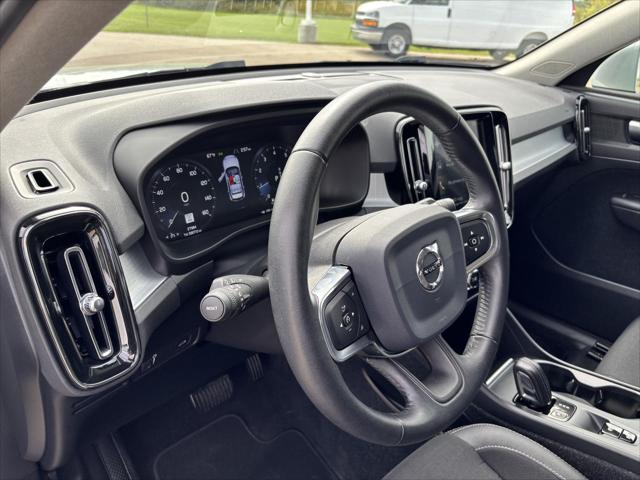 Used 2020 Volvo XC40 T5 Momentum For Sale in Jackson, MI
