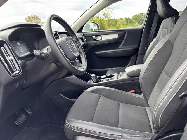 Used 2020 Volvo XC40 T5 Momentum For Sale in Jackson, MI