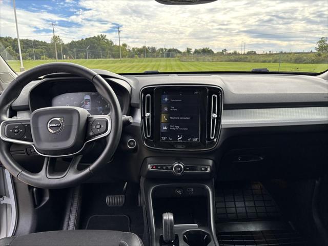 Used 2020 Volvo XC40 T5 Momentum For Sale in Jackson, MI