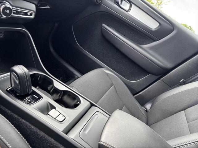 Used 2020 Volvo XC40 T5 Momentum For Sale in Jackson, MI
