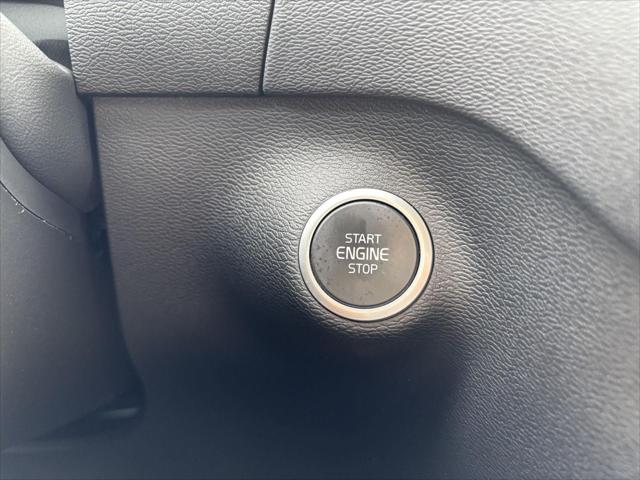 Used 2020 Volvo XC40 T5 Momentum For Sale in Jackson, MI