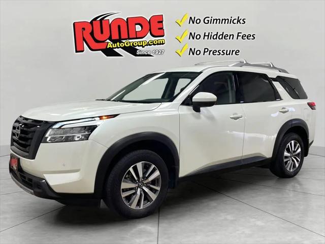 2024 Nissan Pathfinder SL 4WD for sale in East Dubuque, IL