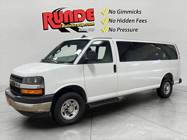 2025 Chevrolet Express Passenger RWD 3500 Extended Wheelbase LT for sale in East Dubuque, IL