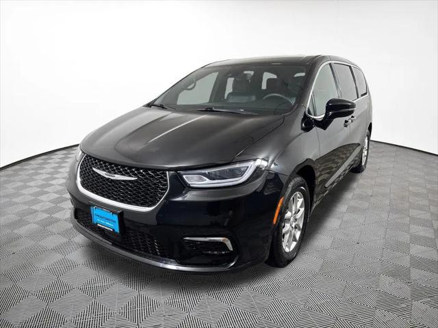2025 Chrysler Pacifica Select for sale in Chippewa Falls, WI