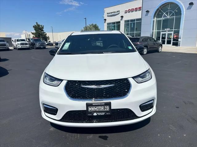 2026 Chrysler Pacifica Limited AWD