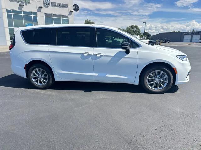 2026 Chrysler Pacifica Limited AWD