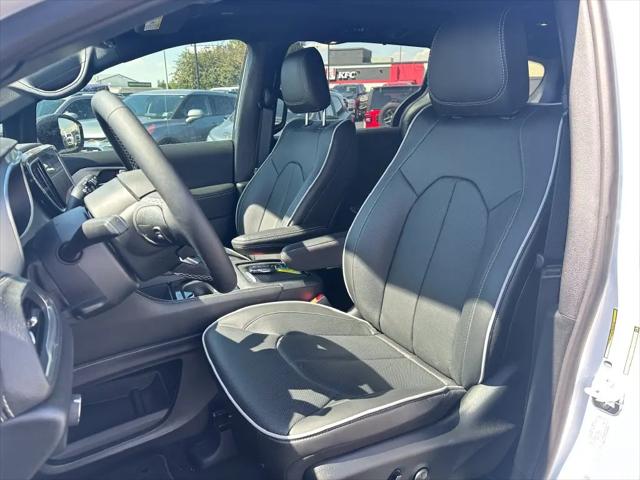 2026 Chrysler Pacifica Limited AWD