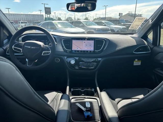 2026 Chrysler Pacifica Limited AWD