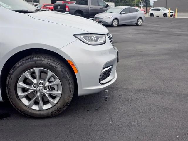 2026 Chrysler Pacifica Limited AWD