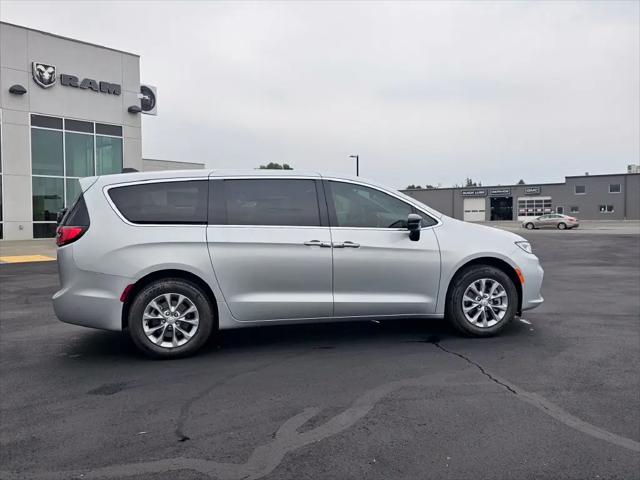 2026 Chrysler Pacifica Limited AWD