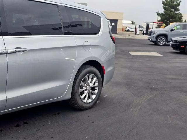 2026 Chrysler Pacifica Limited AWD