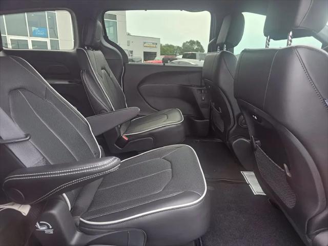 2026 Chrysler Pacifica Limited AWD