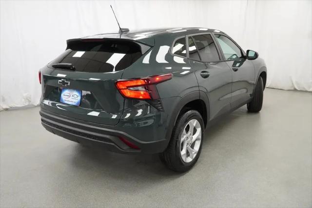 2026 Chevrolet Trax FWD LS