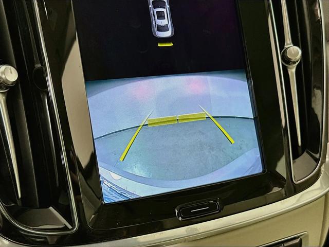 2023 Volvo S60 B5 Core Dark Theme