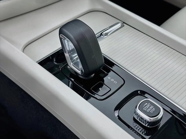 2023 Volvo S60 B5 Core Dark Theme