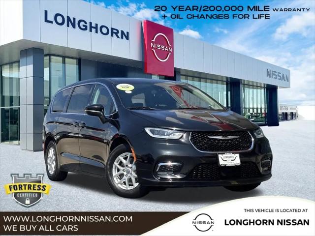 2023 Chrysler Pacifica Touring L for sale in Bedford, TX