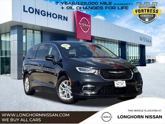 2023 Chrysler Pacifica Touring L for sale in Bedford, TX