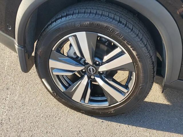 2023 Nissan Rogue Platinum FWD