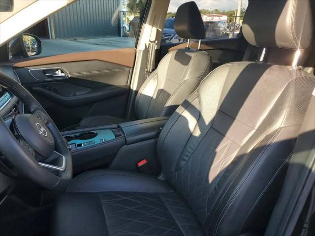 2023 Nissan Rogue Platinum FWD