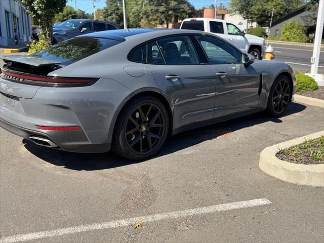 2025 Porsche Panamera 4