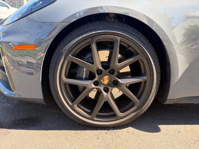 2025 Porsche Panamera 4