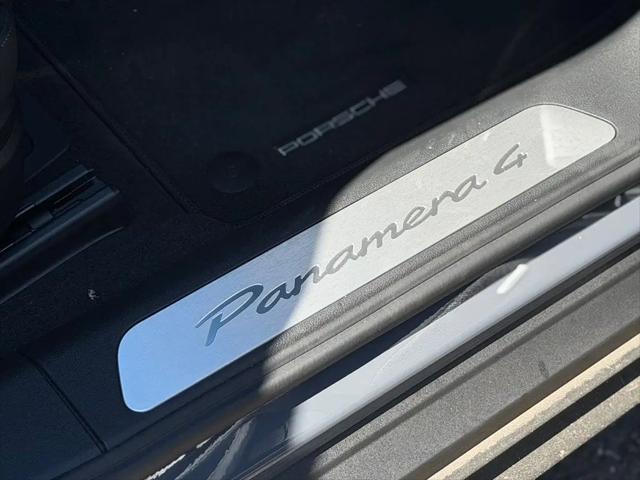 2025 Porsche Panamera 4