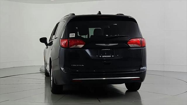 2020 Chrysler Pacifica Touring L