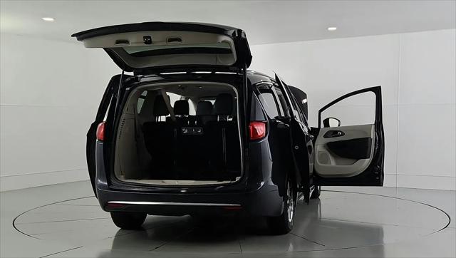 2020 Chrysler Pacifica Touring L